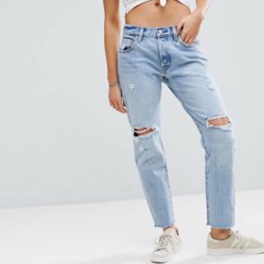501 cropped Levi’s
